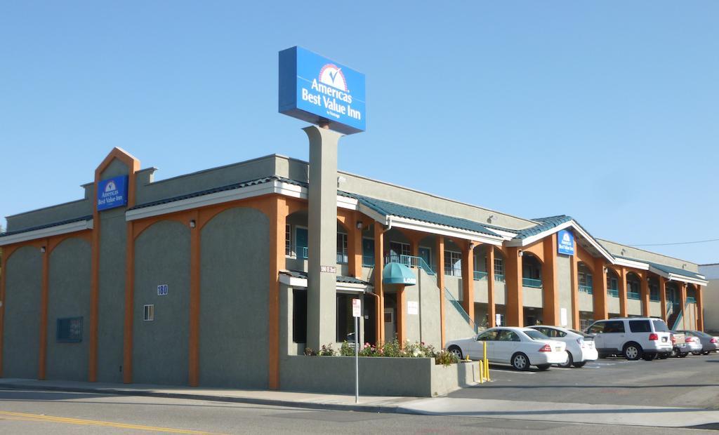 Americas Best Value Inn Corona Esterno foto