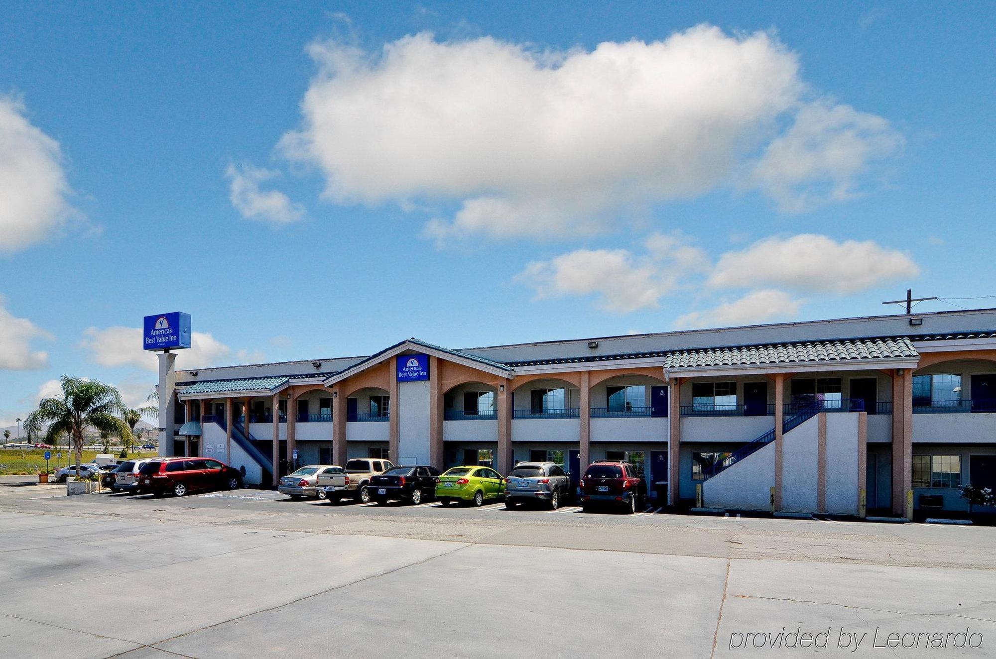 Americas Best Value Inn Corona Esterno foto