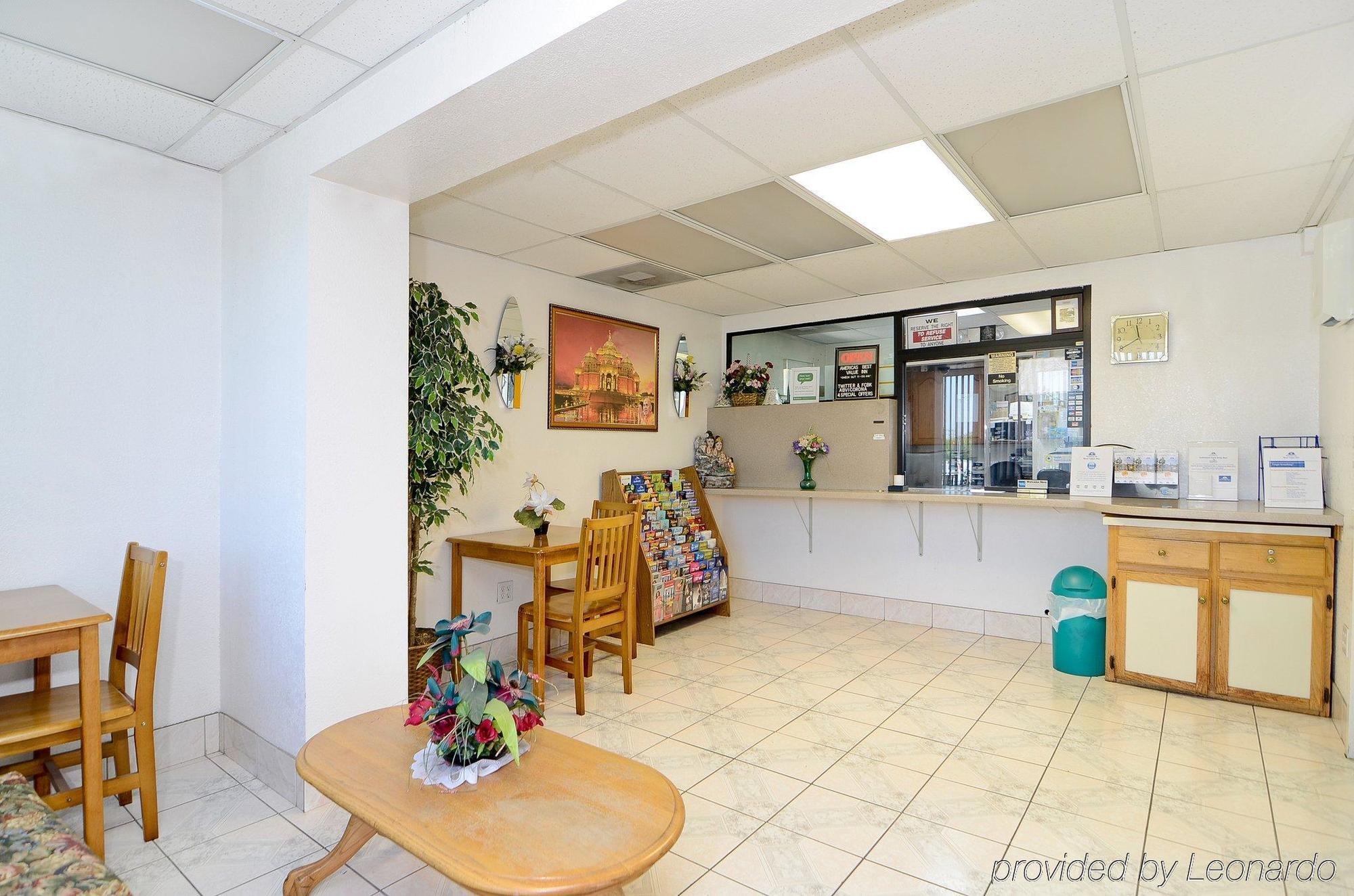Americas Best Value Inn Corona Interno foto