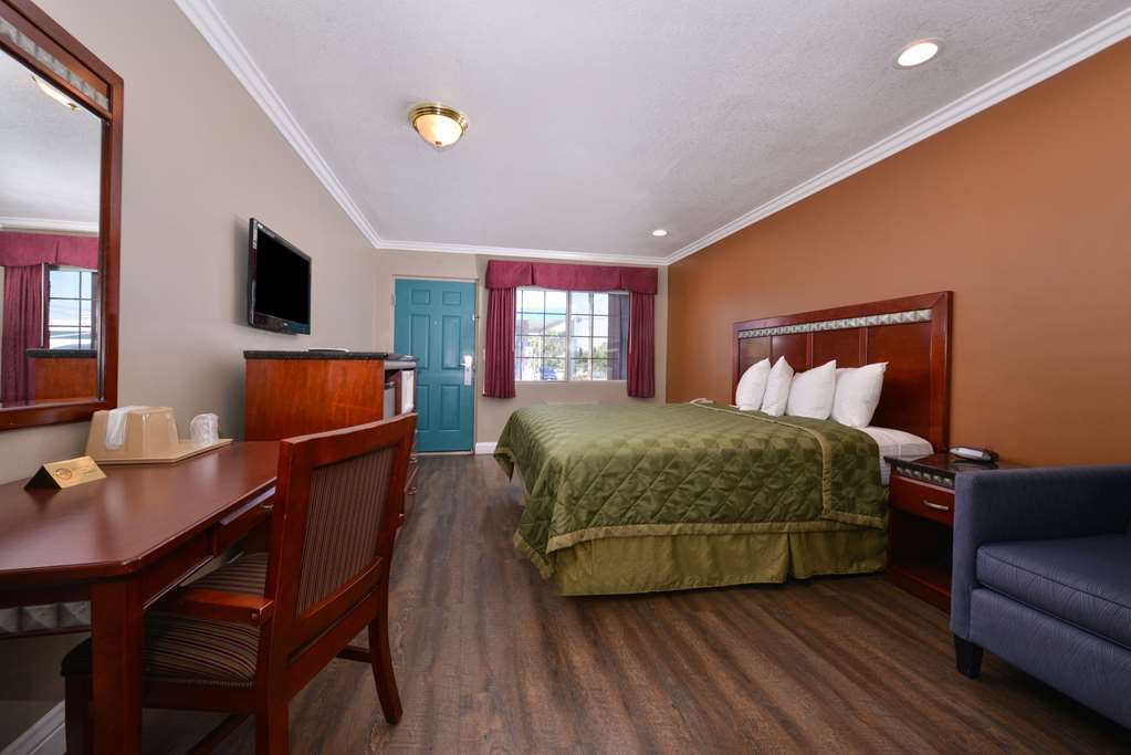 Americas Best Value Inn Corona Camera foto