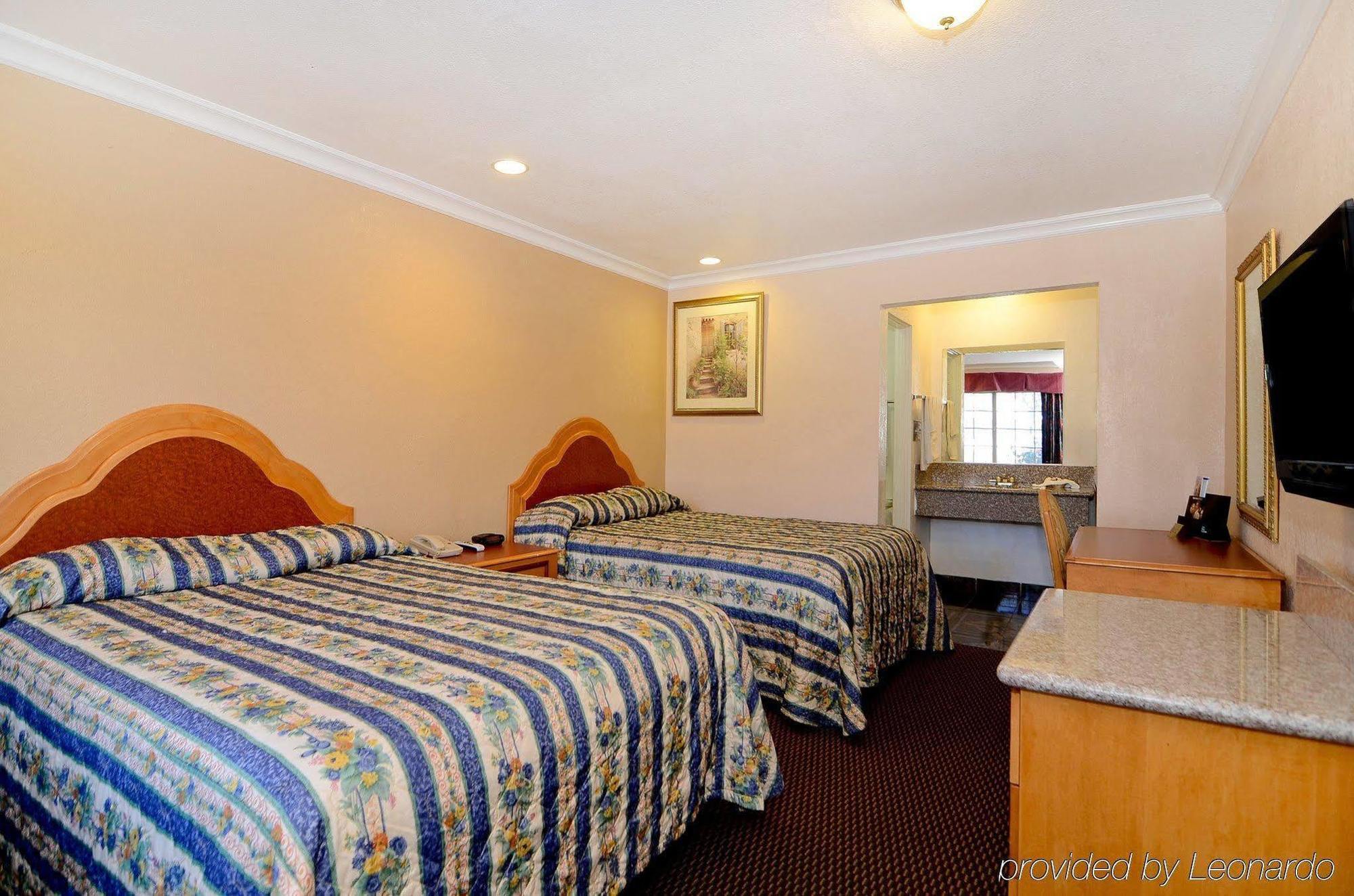 Americas Best Value Inn Corona Camera foto
